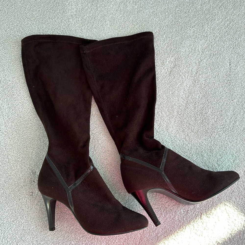 Brown suede like boots. Size 7 1/2.